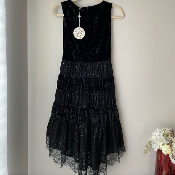 Playlord Sleeveless Black Velour Lace Asymetric Hem Dress - Picture 2 of 8